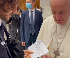 'The Chosen' Jesus actor, series creator meet Pope Francis at the Vatican 