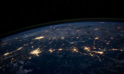 Is a global oligarchy shaping before our eyes?