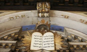 American authority and prosperity rests on the Kingship of God