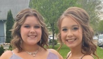 Illinois pastor loses 2 daughters and sister in tragic highway crash