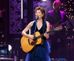 Amy Grant postpones August tour after bike accident sends her to hospital 