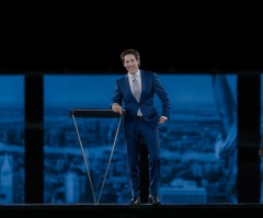 Joel Osteen challenges thousands to 'stay faithful in the fire' at first stadium event in 3 years