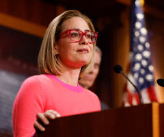 Sen. Kyrsten Sinema registers as independent, says Democratic Party pulling to the 'extreme'