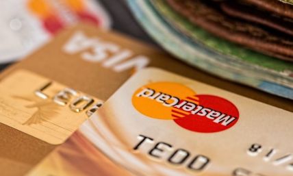 Ask Chuck: How do I manage my credit score?