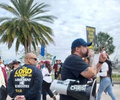 Street preacher claims Cash App closed his account for protesting drag shows, LGBT events