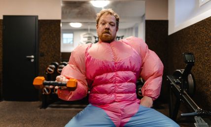 7 signs of emotionally emasculated men