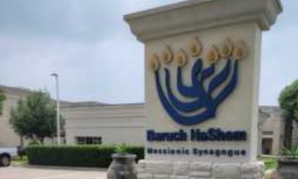 What are Messianic Jews and what do they believe about Jesus, salvation, the New Testament