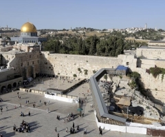 Catholic abbot ordered to hide cross necklace near Western Wall in Jerusalem: 'It's inappropriate' 