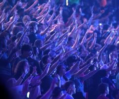 'On fire for God': Over 11,000 students attend worship event to pray, celebrate the Lord