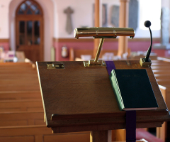 Mainline Protestant pastors more likely to be liberal than their congregants: survey