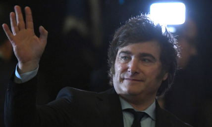 Evangelical leader among inter-religious group praying for President Javier Milei