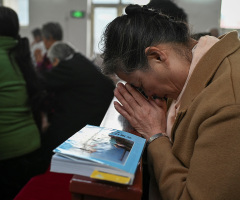 Chinese Christian elder arrested in front of 6 year-old daughter on false 'fraud' charges