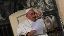 Pope calls for universal ban on surrogacy: 'deplorable practice' 