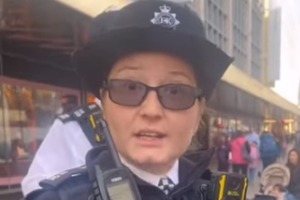 Police apologize after Christian singer was told she couldn't sing church songs in public