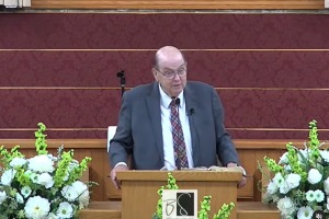 Pastor apologizes for saying he wouldn't convict rapist if woman was wearing shorts 