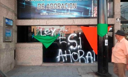 Evangelical church defaced by feminist vandalism for the 4th time in Argentina