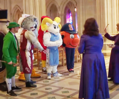 Washington National Cathedral clergy sprinkle holy water on NCAA mascots