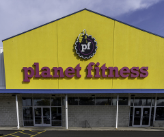Planet Fitness staffer accompanied man in woman's locker room, ex-member says