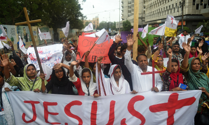 Judge grants bail to 52 Muslims accused of murdering Christian man over false blasphemy accusation