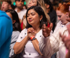 Hundreds decide to follow Jesus at Will Graham’s ‘Look Up Celebration’ on Australia's Gold Coast 