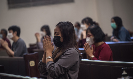 Muslims storm church service, force Christians to stop worshiping Christ in viral video