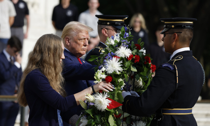 Families of fallen soldiers defend Trump amid blowback to Arlington Cemetery visit 