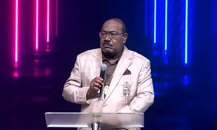 Megachurch founder IV Hilliard says ‘I love my wife’ after she reveals bruised head