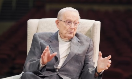 Chuck Swindoll retiring as pastor, will continue broadcast ministry