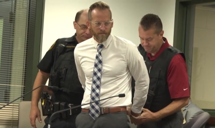 Fired megachurch pastor charged with sending nude photos of congregant arrested again