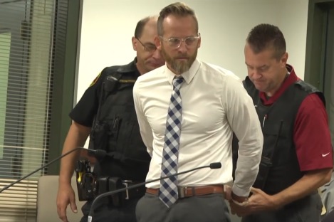 Fired megachurch pastor charged with sending nude photos of congregant arrested again