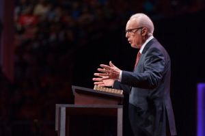 John MacArthur on Kamala Harris rallies after VP response to Christian protesters: 'Jesus isn't there'