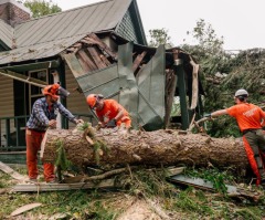 Franklin Graham responds to hurricane chaos, reporter offers firsthand look at dire impact