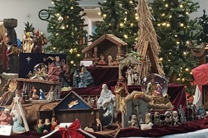 Missouri church to showcase over 600 Nativity scenes from around the world at annual Christmas event 