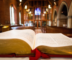93% of Protestant pastors give free Bibles to congregants: study