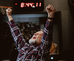 Candace Cameron Bure celebrates after Dave Coulier reveals he's cancer-free: 'Amazing news'