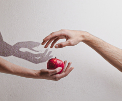 There's only one way to fight temptation as a Christian 