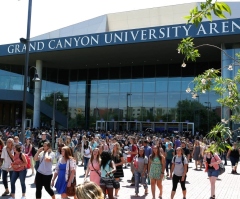 Grand Canyon University celebrates record number of graduates on 75th anniversary 