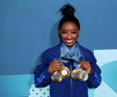 Simone Biles’ mental acrobatics are no match for Riley Gaines