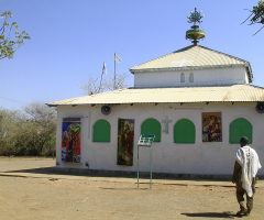 Churches play 'significant but often overlooked role' in helping refugees to integrate: report