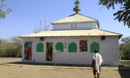 Churches play 'significant but often overlooked role' in helping refugees to integrate: report