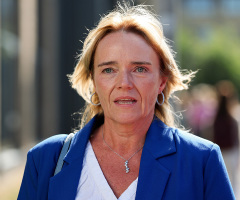 Nurse cleared of gross misconduct for complaining about man in women's changing room