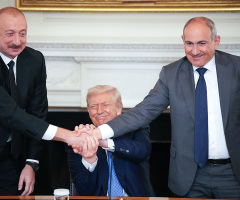 Trump's week in review: ‘De-banking' banned; new census ordered; peace deal signed