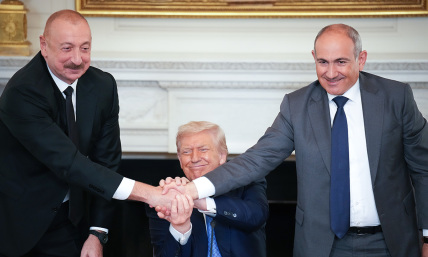 Trump's week in review: ‘De-banking' banned; new census ordered; peace deal signed