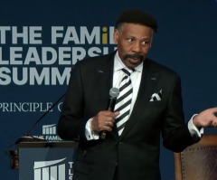 Pastor Tony Evans returns to preaching while his restoration to ministry is unclear