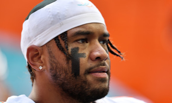 Miami Dolphins player Tua Tagovailoa credits Jesus after win