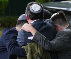 Christian leaders offer prayers to Jewish community after fatal attack on Manchester synagogue