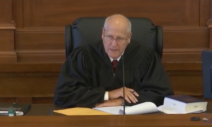 Judge who sentenced female youth pastor to house arrest for child sex abuse recuses himself