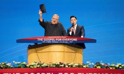 Rick Warren lists 5 things Christian leaders must do to win the world for Christ 
