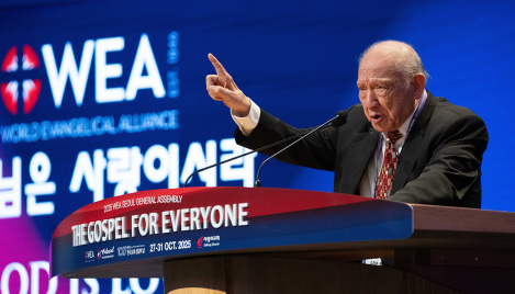 ‘Billy Graham of Asia’ Stephen Tong rebukes hypocritical pastors indulging in sin, refusing to leave the pulpit 