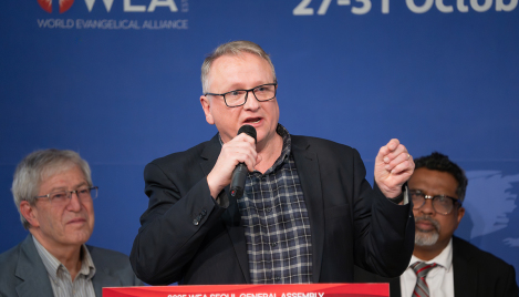 WEA panel calls for global return to family-centered disciple-making 